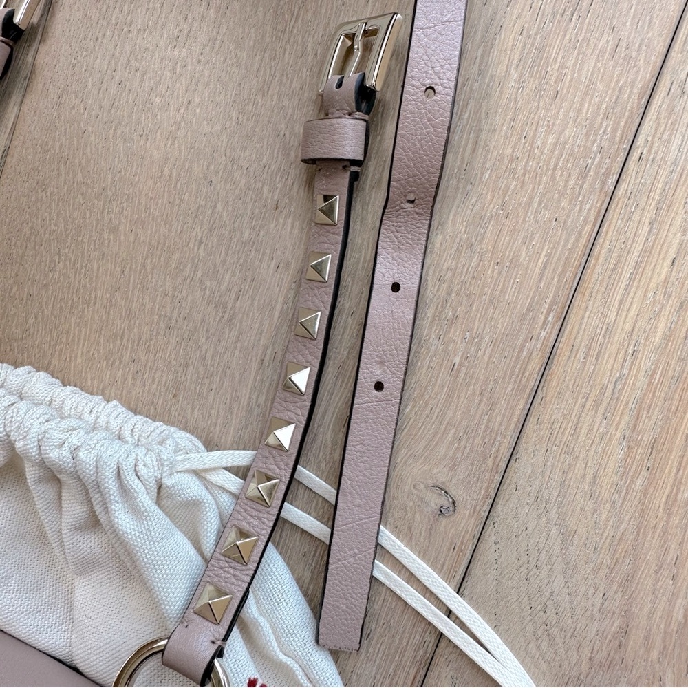 🆕 Authentic Valentino Garavani Light Pink Leather Rockstud Small Shoulder Bag - Picture 13 of 17